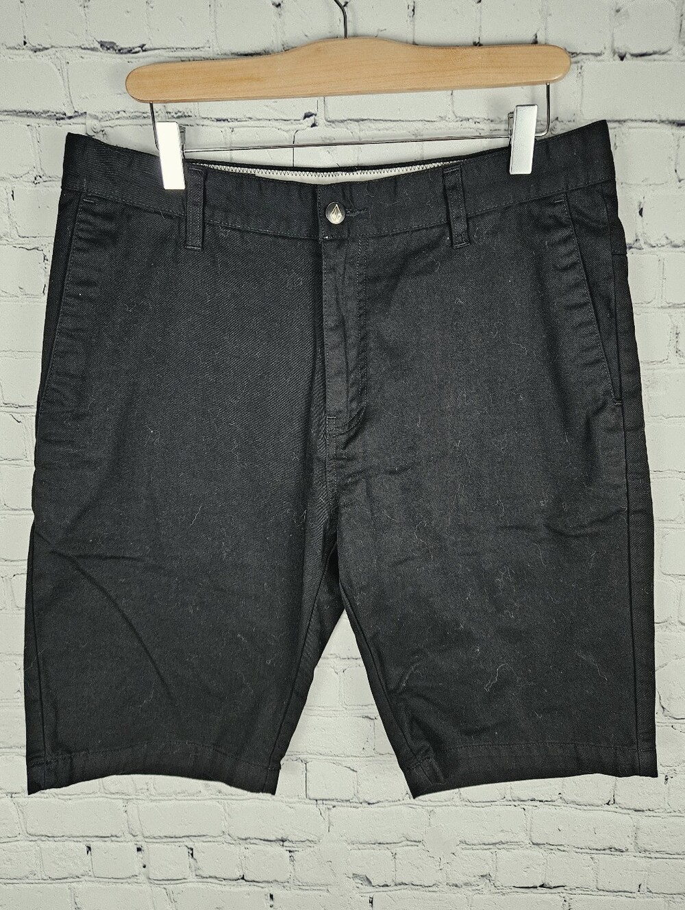 VOLCOM | flat front shorts